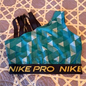 Nike Pro Teal and Black Crop Top